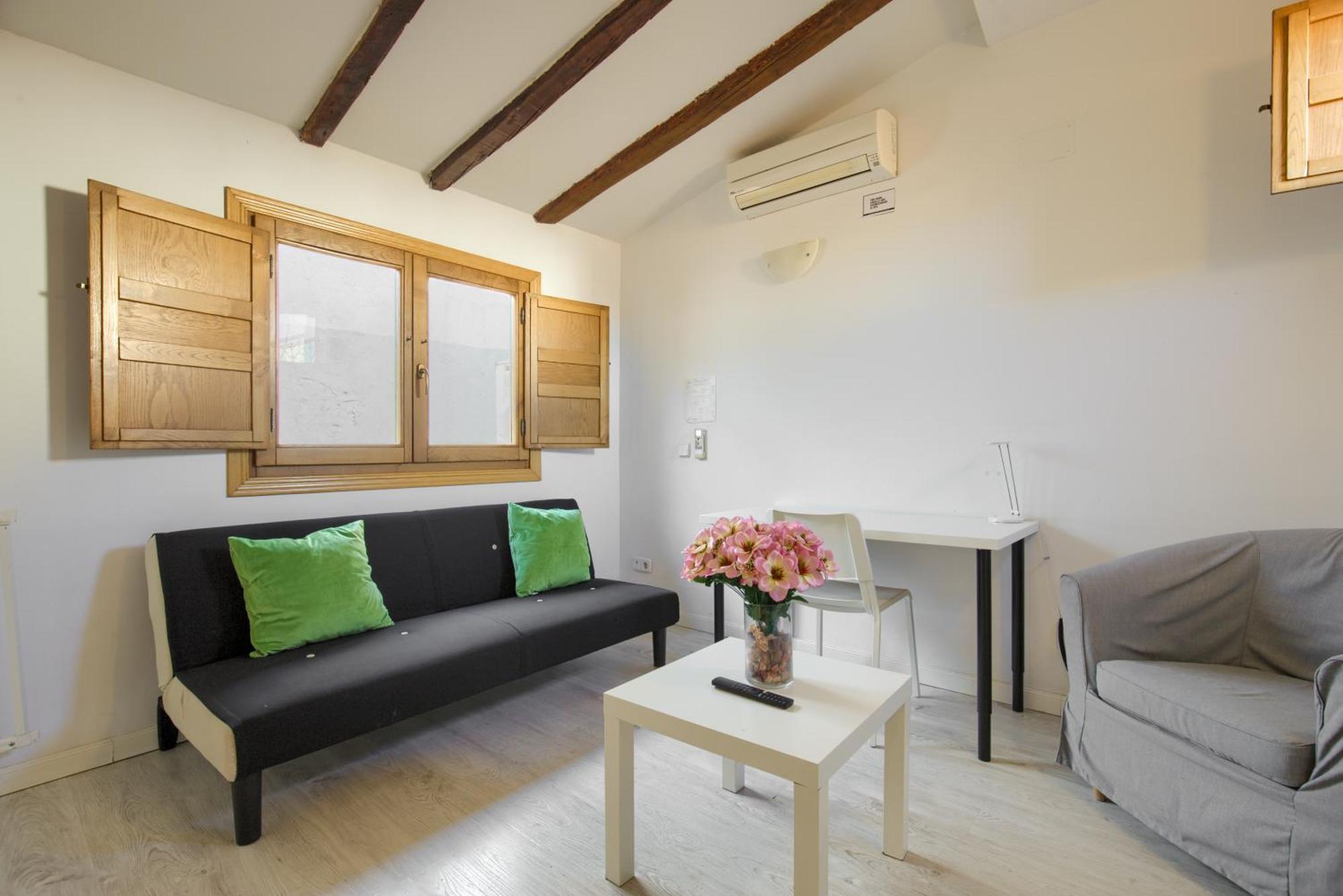 Apartamentos Ryc Алькала-де-Энарес Экстерьер фото